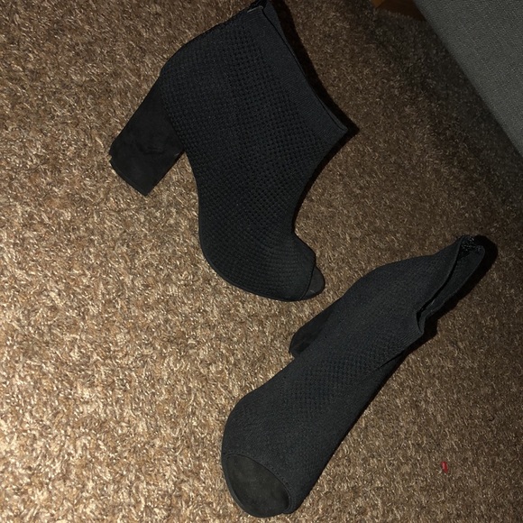 Black booties - Picture 3 of 6